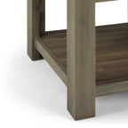 Bout de canapé carré en bois d'acacia massif avec tiroir et étagère ouverte, 55,8 cm