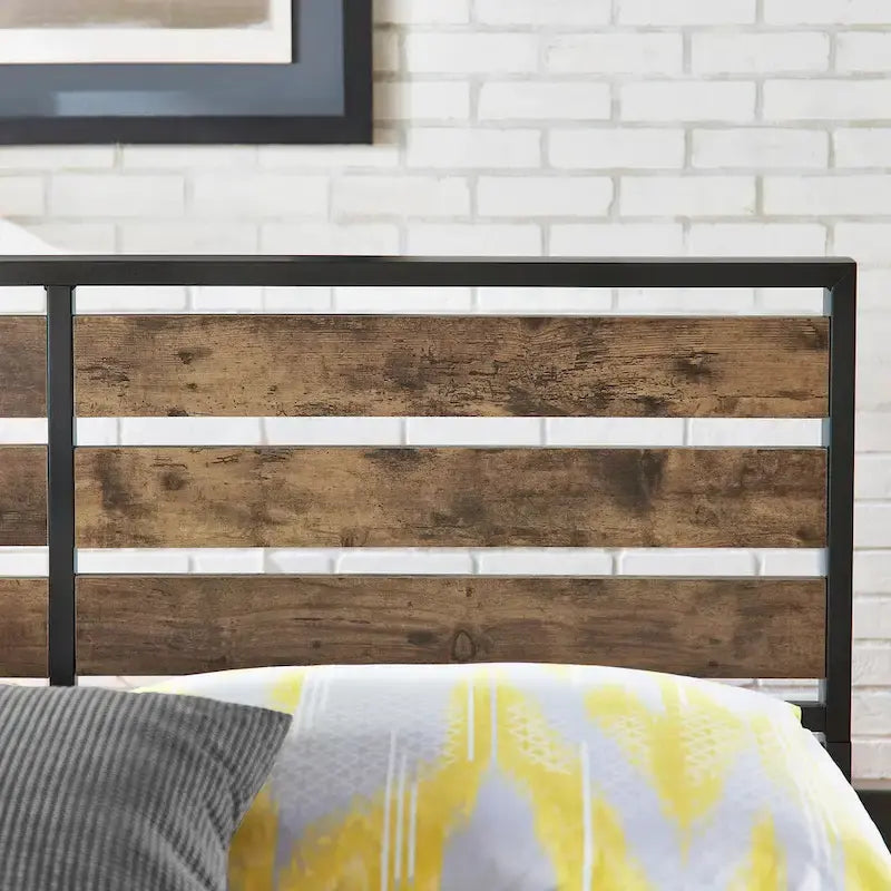 Lit plateforme métallique bas avec panneaux finition bois – Grand lit et très grand lit