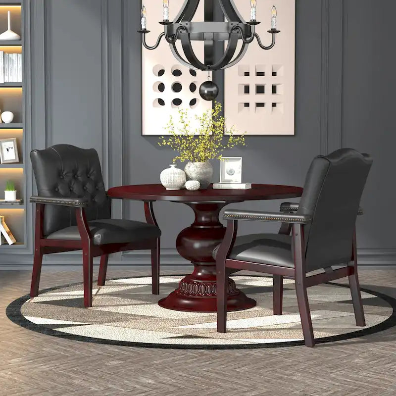 Chaise invitée noire traditionnelle – Dossier capitonné, clous décoratifs et accoudoirs rembourrés
