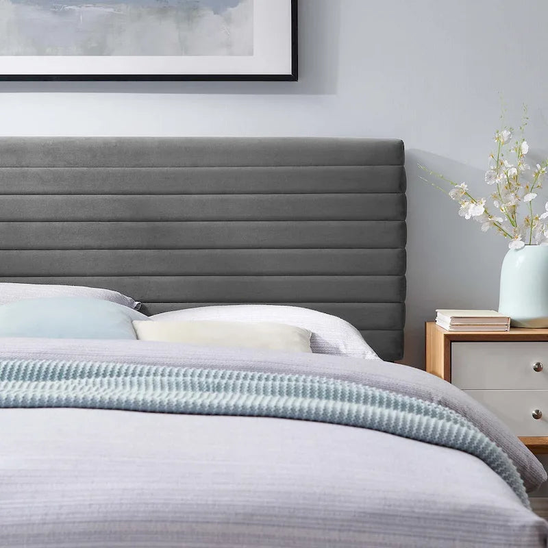 Tête de lit capitonnée en velours de performance pour lit double